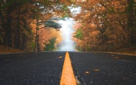 夜读 | 一个人走上坡路必须明白的四大定律缩略图 夜读 | 一个人走上坡路必须明白的四大定律缩略图